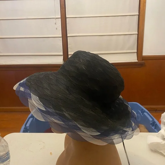 Chic Black and Blue Women's Hat - Picture 2 of 3